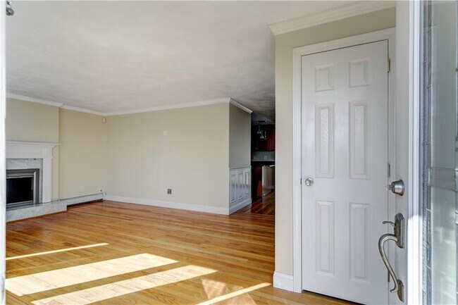 Photo - 76 Norseman Dr