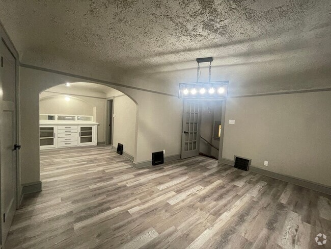 Building Photo - 3323 N 36th St Unit 3323 N 36th St Rental