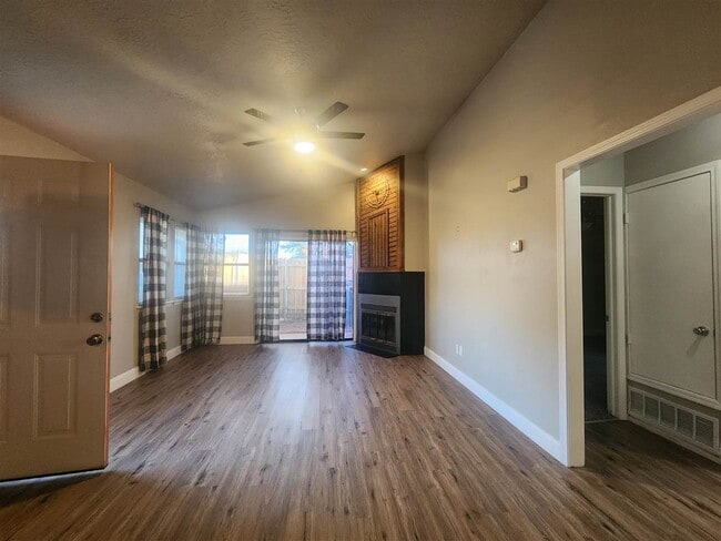 Photo - 6808 NW Willow Springs Dr