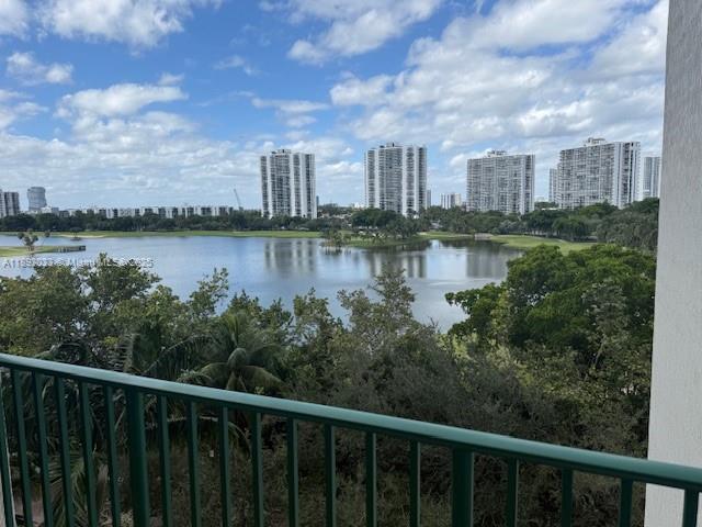 Photo - 20000 E Country Club Dr Unidad 614