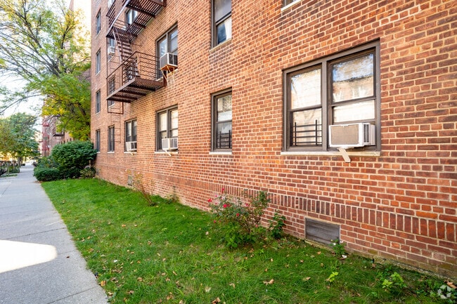 Photo - 10218 64th Ave