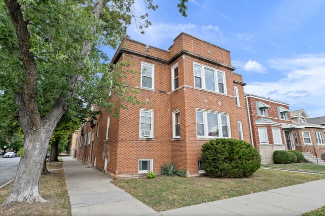 Photo - 5408 W George St Unidad 2