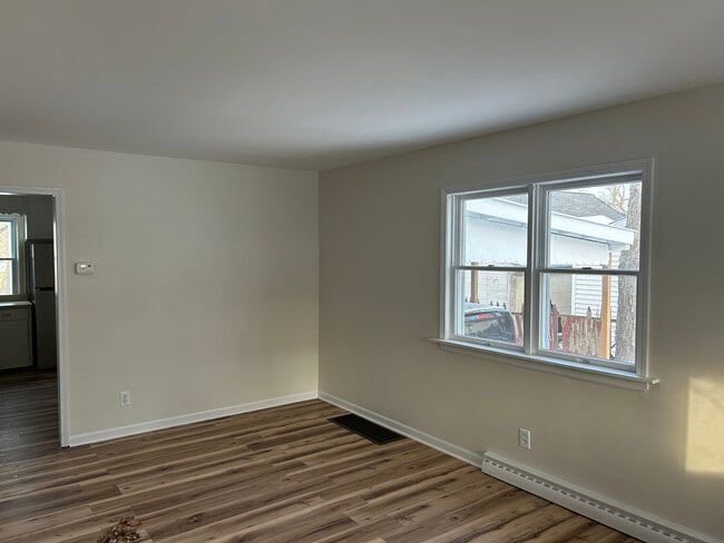 Photo - 1607 Howard St