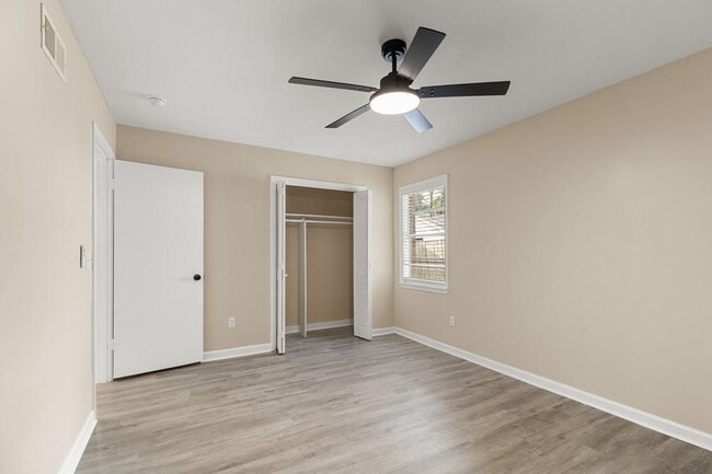 Photo - 908 N Roselawn Dr