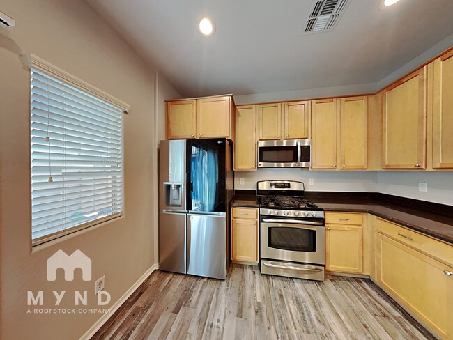 Photo - 2507 N 148th Dr