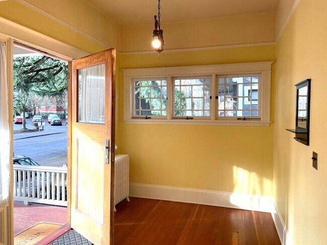 2147-2147 NW Glisan St Unit 2145