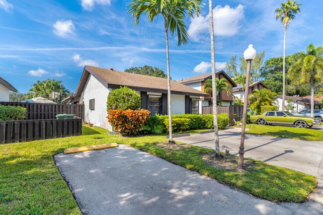 Photo - 1420 W Sandpiper Cir