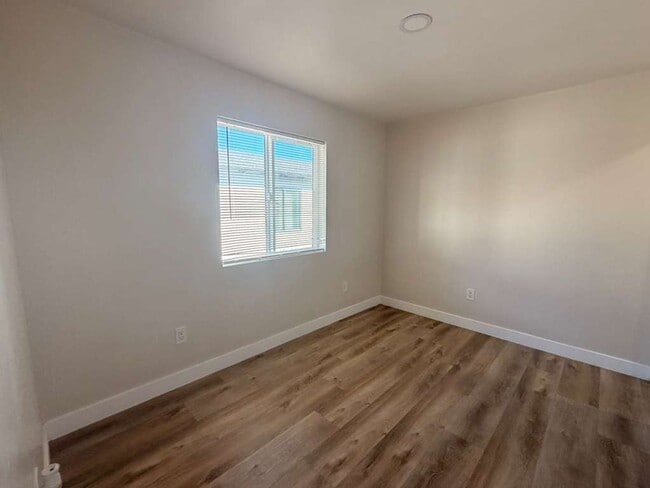 Photo - 1830-36 Newton Ave Unit 1832 Newton Ave.