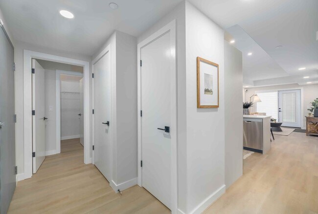 Photo - 333 Wardlaw Avenue