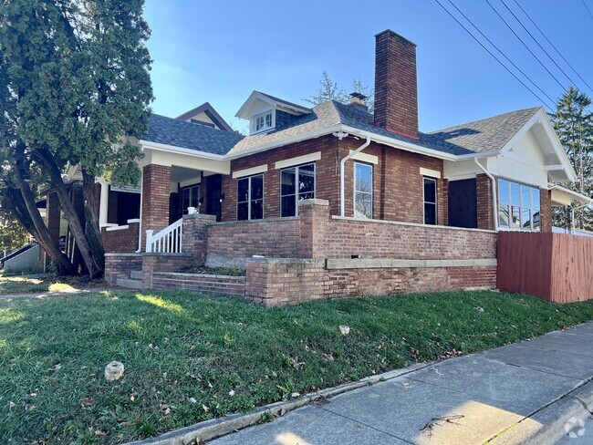 Building Photo - 1027 Studer Ave Rental