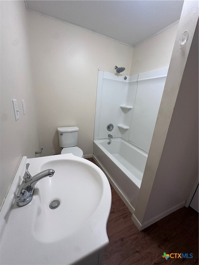 Photo - 921 E Courthouse St