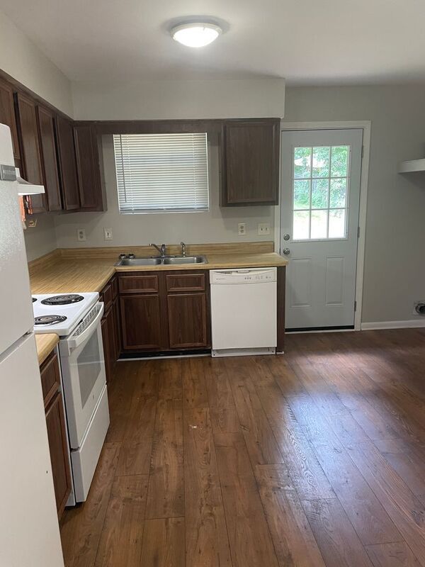 Photo - 429 Cathy Jo Cir