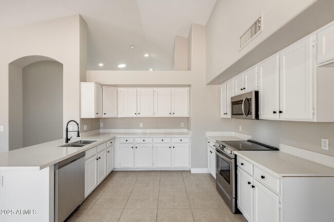 Photo - 9842 W Burnett Rd