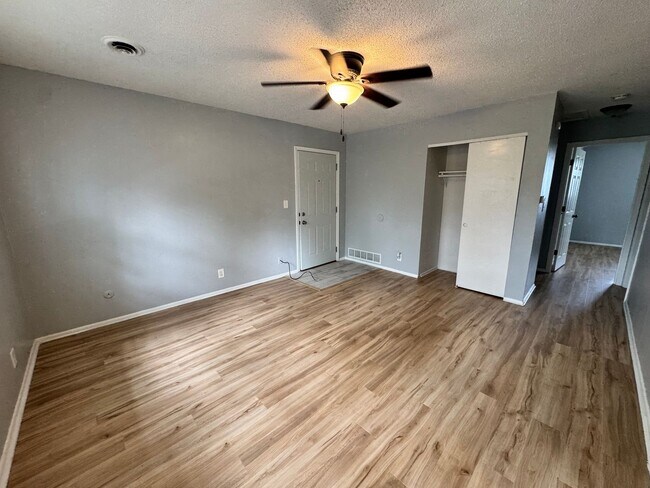 3234 Heatherton Dr Unit 6