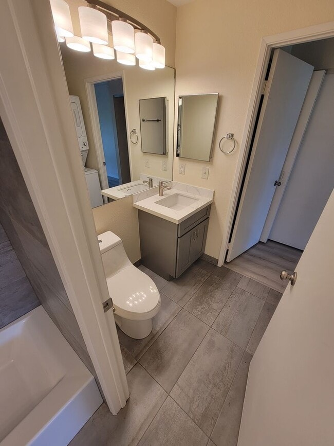 Photo - Available Now – Clean & Comfortable 2-Bedroom at Kihei Villages Unidad 39-202