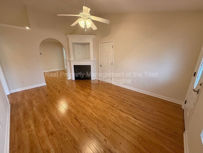 Photo - 509 Denny Dr