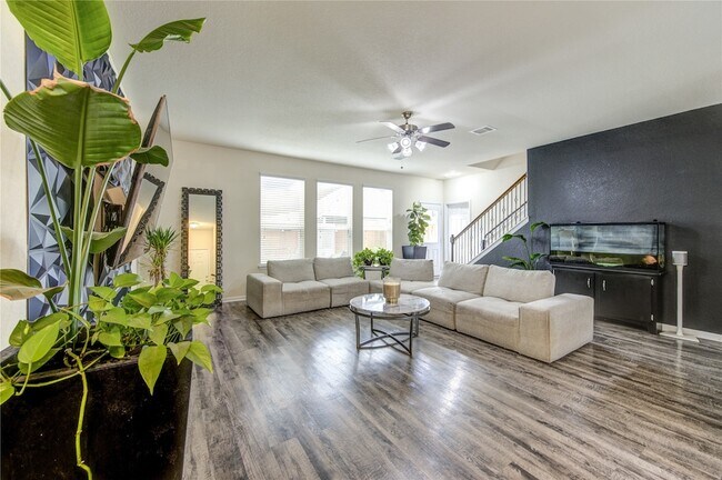 Photo - 3330 Madison Elm St