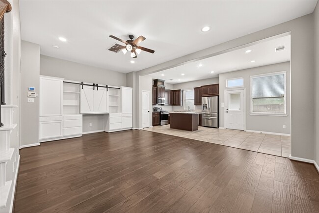 Photo - 134 Mimosa Silk Ct