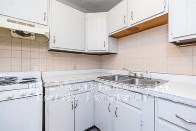 Photo - 1685 Alexandria Dr Unit 19A