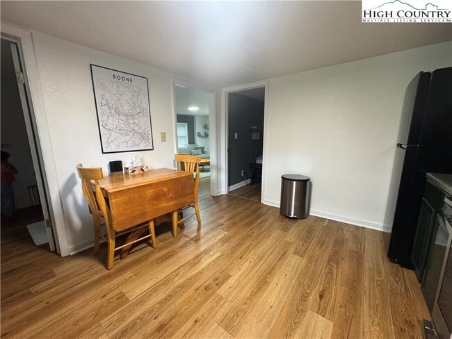 Photo - 358 Carl Giles Rd