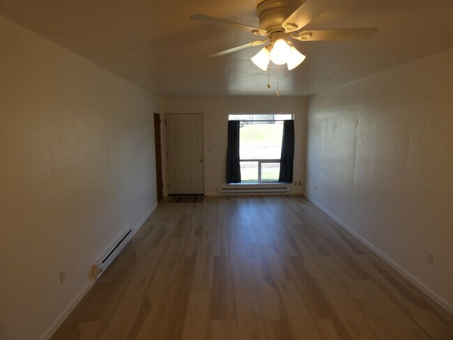 Photo - APPLICATION PENDING - **408 N Jones**