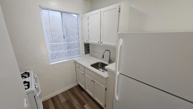 Photo - 14926 Hawthorne Blvd Apartamento Unidad 106