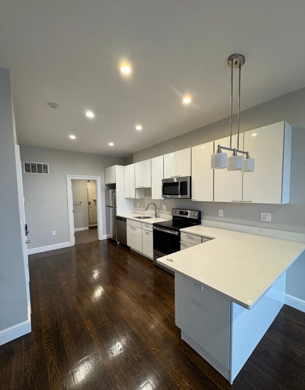 Building Photo - 47 Bay State Rd Unit 4R