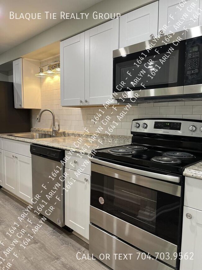 Photo - 1641 Arlyn Cir