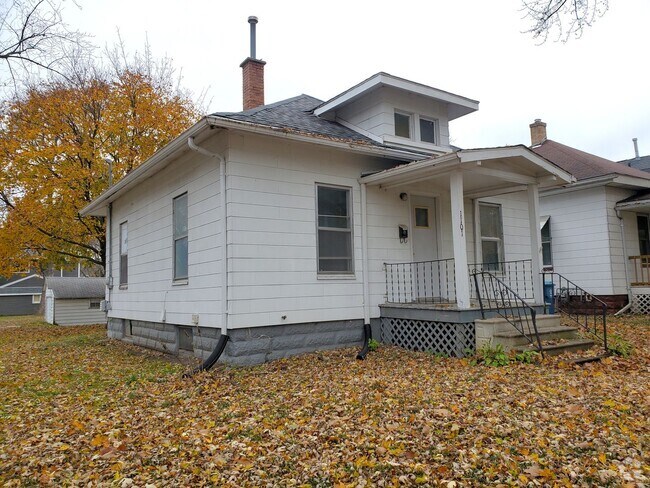 Building Photo - 1101 Forest Ave Rental