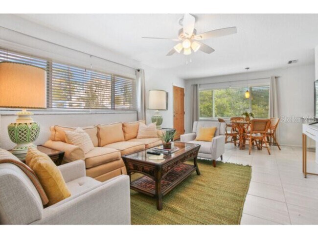422 Julia Pl Unit C
