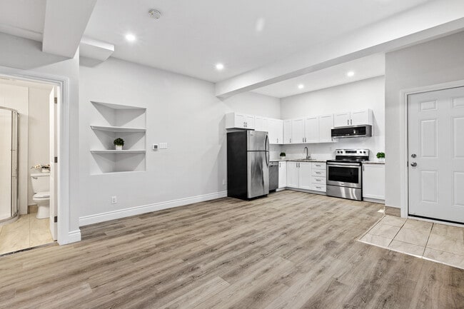 Photo - 224 Lebreton St N Unit 1