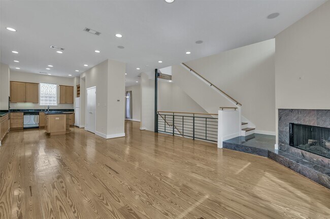 Photo - 1503 California St Unit B