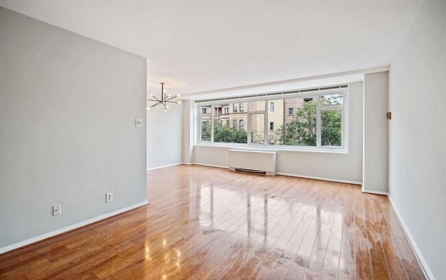 Gorgeous living room with lots of light