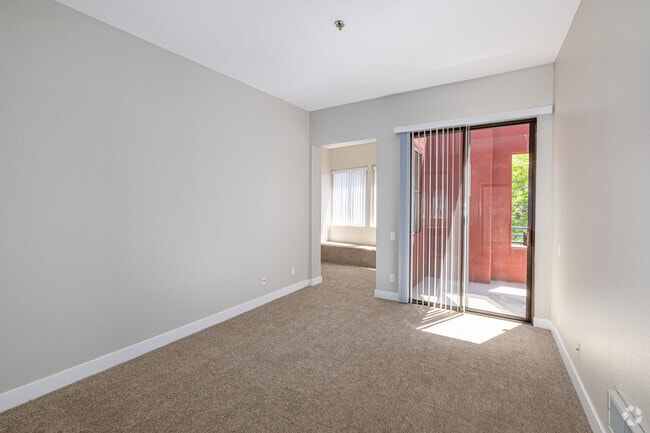1BR, 1BA - 786SF - Bedroom