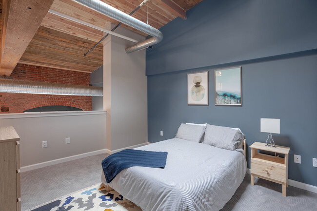 Cherry Street Lofts