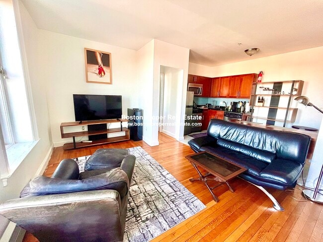 Photo - 483 Beacon St Unit 96
