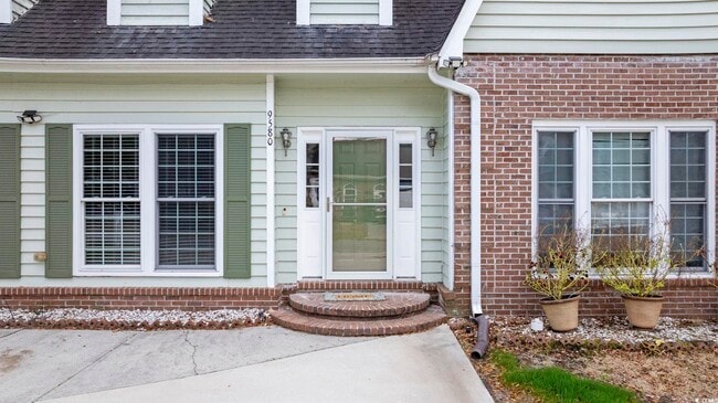 Photo - 9580 Maison Ct