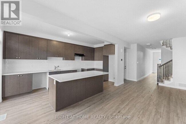 Photo - 717 Tincture Pl