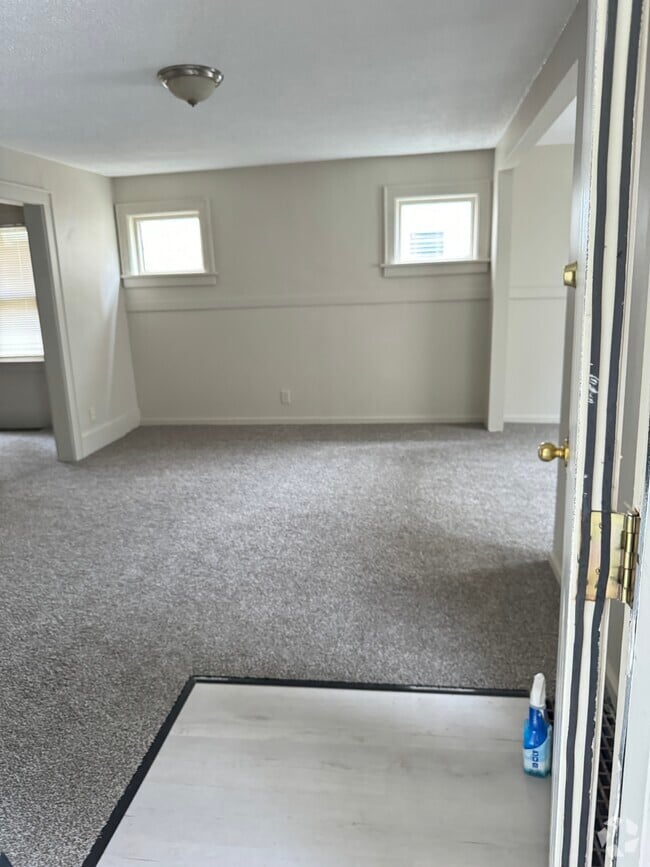 Building Photo - 160 Steko Ave Unit 1 Rental
