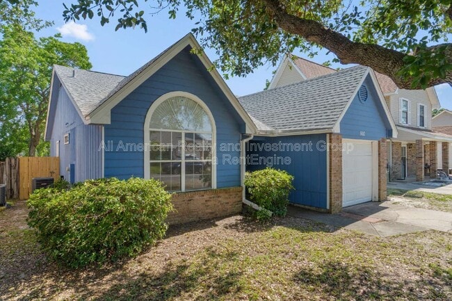Photo - 510 Woodland Park Cir