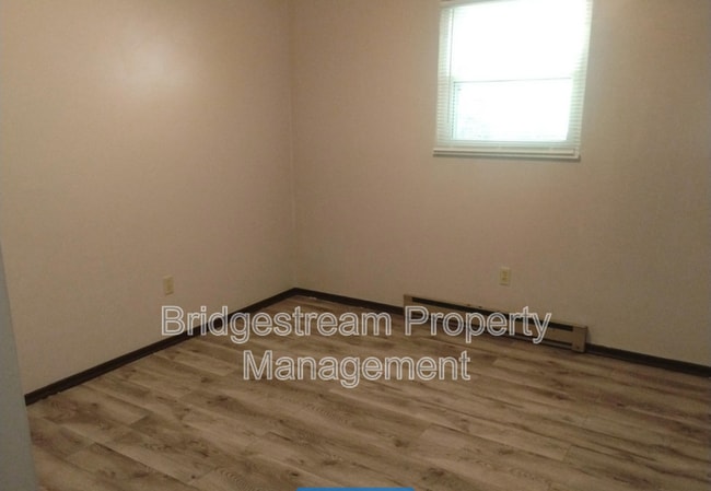 Photo - 48 Candlewood Ct