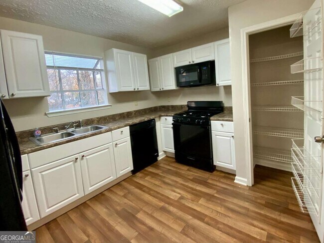 Photo - 3543 Sweetgum Ln