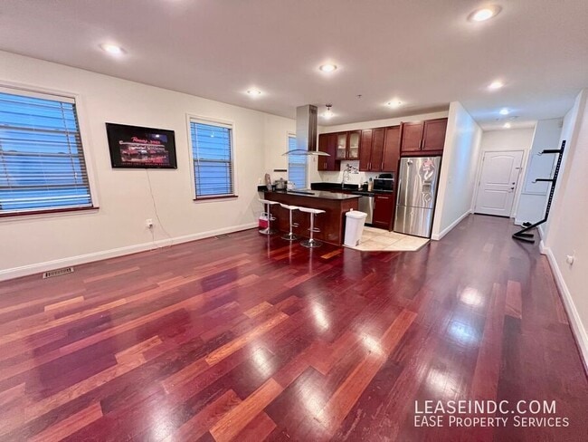 Photo - 3573 Warder St NW Unit #4