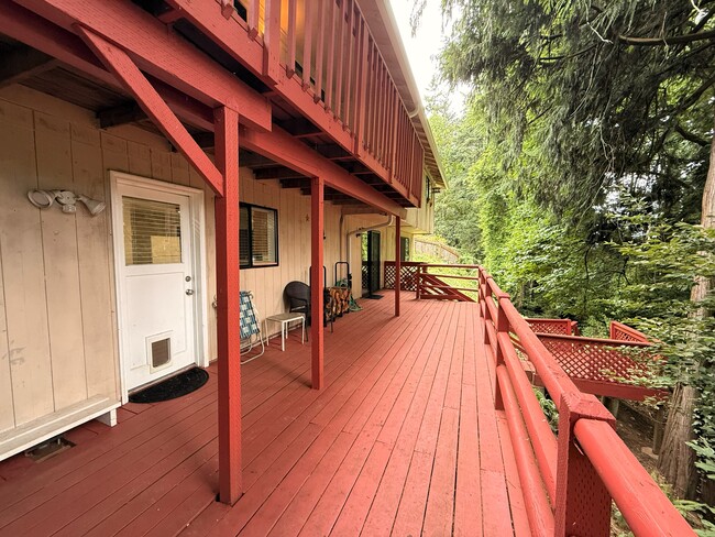 Building Photo - 2217 NE Landover Dr Rental