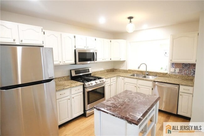 Photo - 56 Coriander Dr