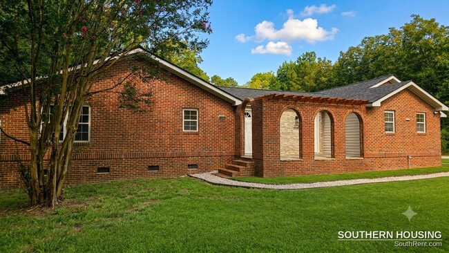 Building Photo - Academy St Unit 321