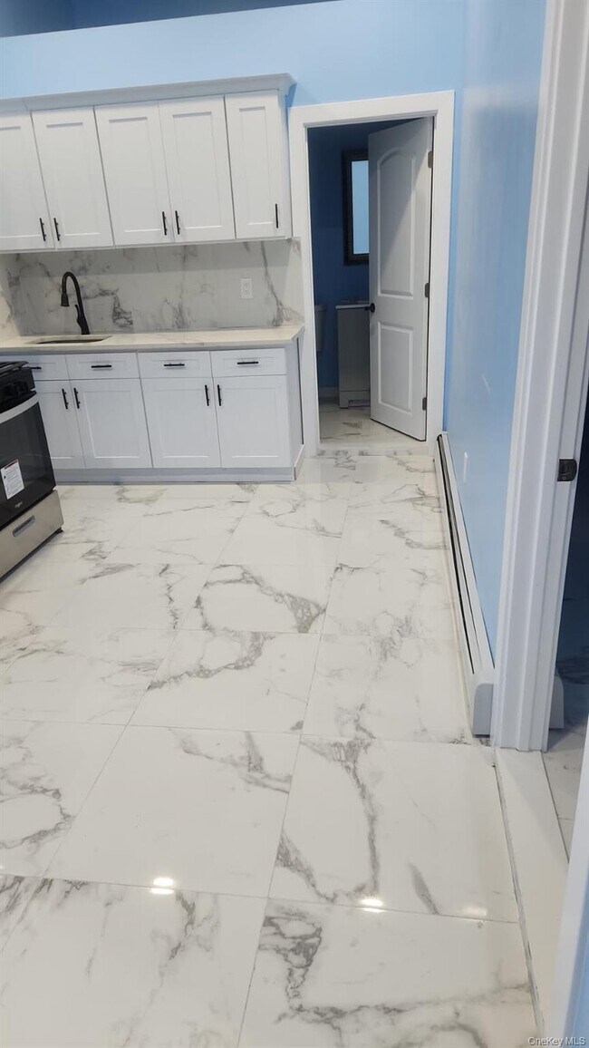 Photo - 108-54 217th Pl