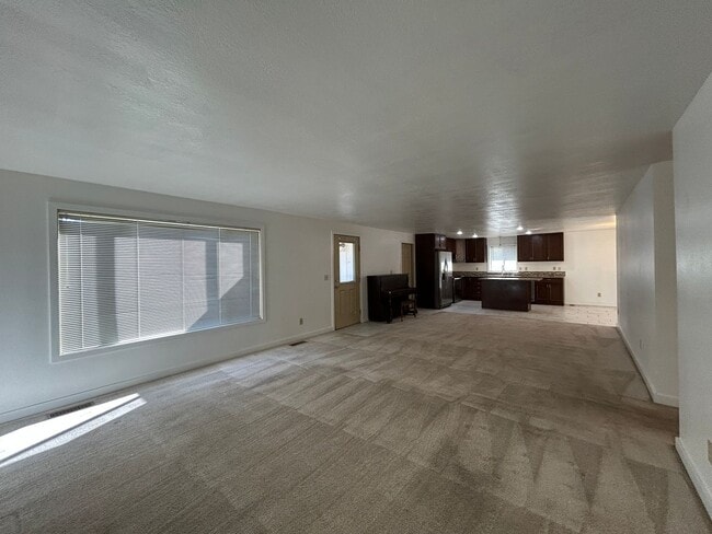 Photo - 4 Bedroom / 2 Bathroom Home in SW Redmond