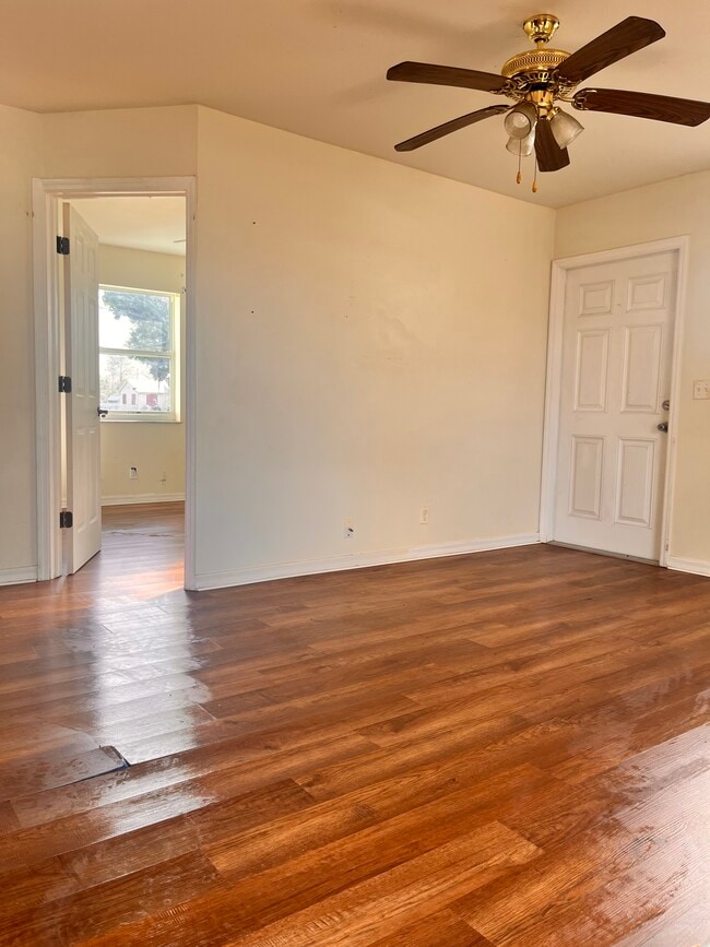 Photo - 384 Avenue N Unit 3