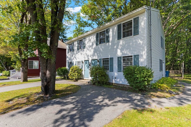Building Photo - 66 Woodlawn Ave Unit 66